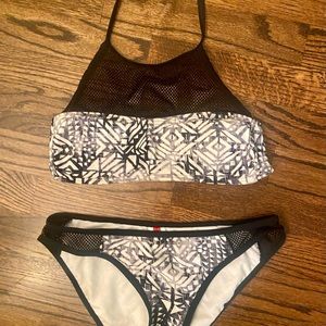 Gossip Sz S bikinis with mesh accents